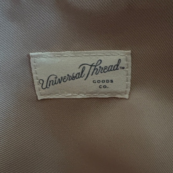Universal Thread Faux Fur/Sherpa Cream Weekender Bag NWT - Picture 2 of 16